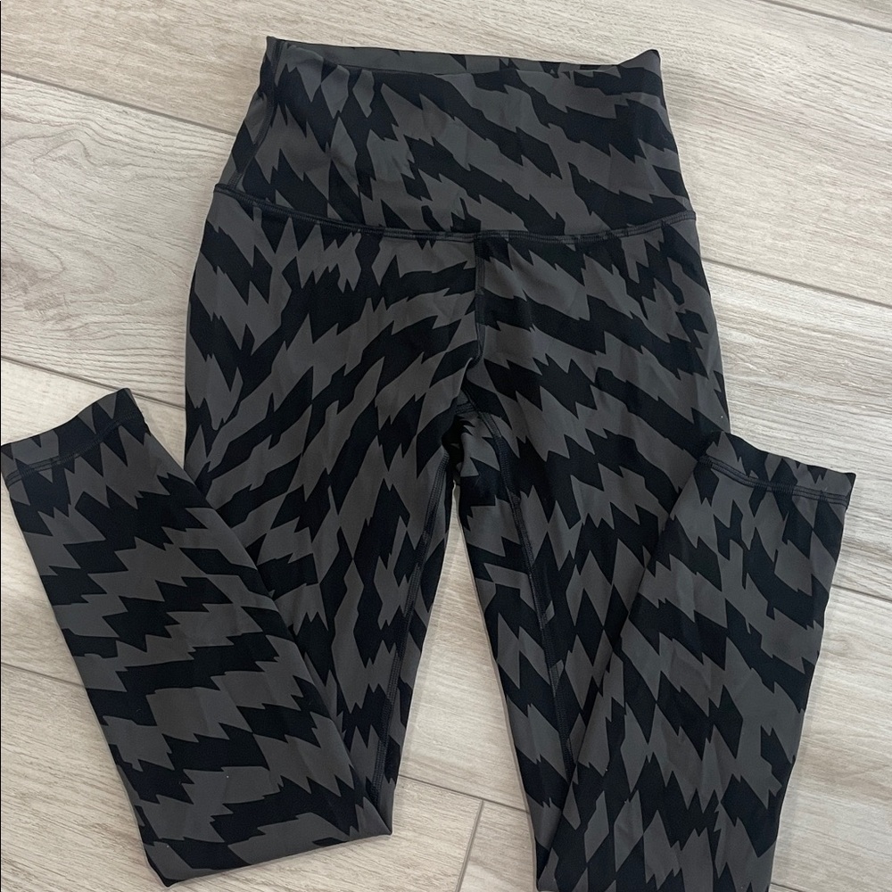 Lululemon Align Tights  never worn